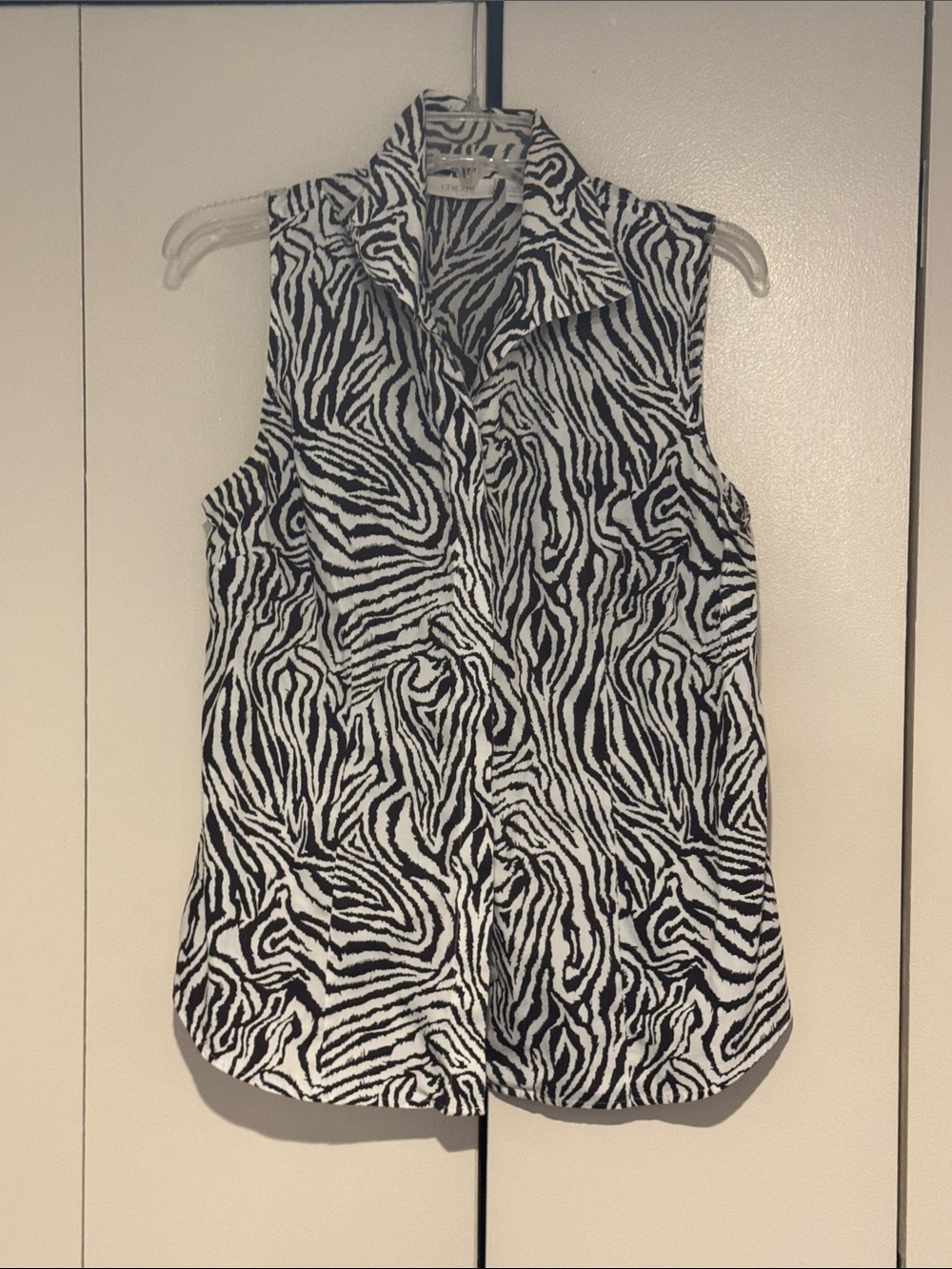 Chico's Black & White Zebra-Print Sleeveless Button-Down Top